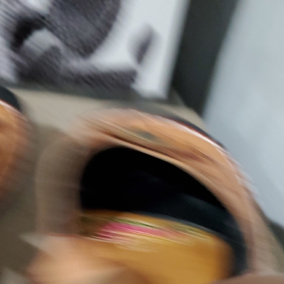 Brown Leather Sandals with Floral Design - Picture 10 of 15